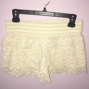 Lace Ruffled Shorts